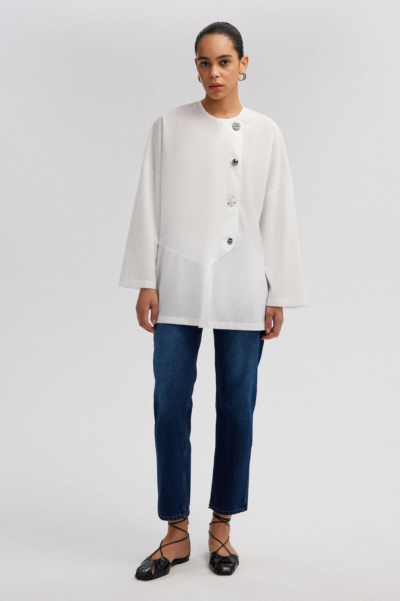 Touché Privé - Asymmetrisch overhemd met knoopdetail - Ecru - Dames