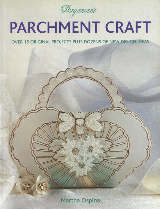 Boek 'Parchment Craft' met een mandje met strik en bloemen als voorpagina.