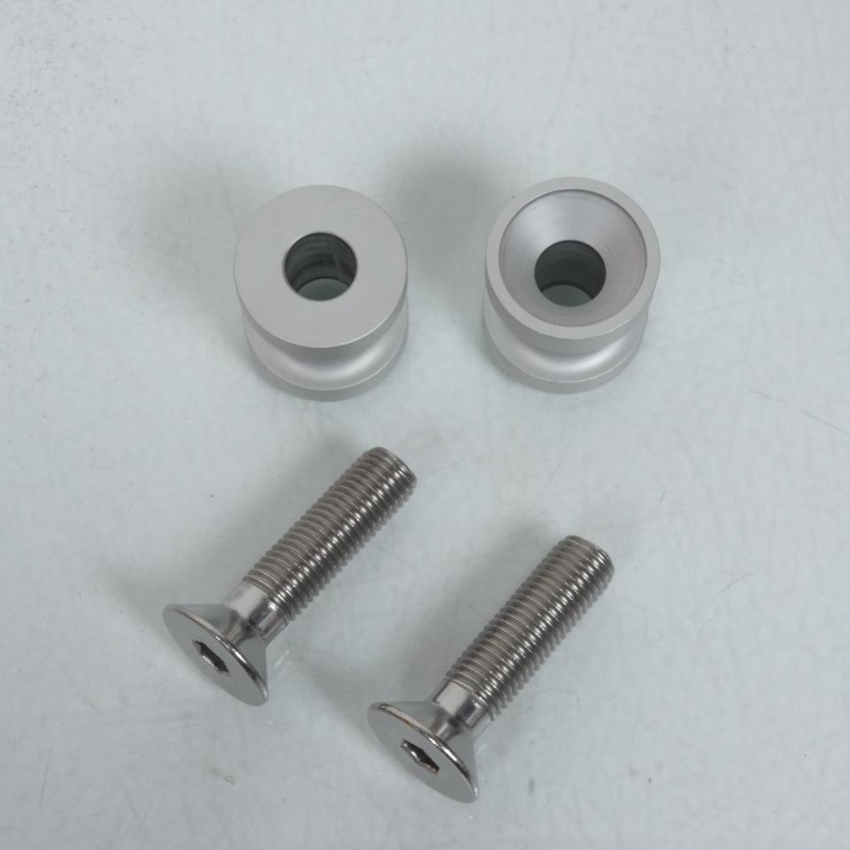 Diabolo R&G pour Moto Kawasaki 600 Ninja Zx-6R 1998 à 1999 PB0M10SI / Argent / M10 Neuf