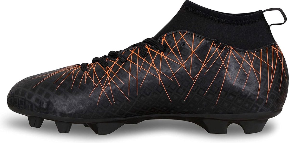 Nivia PRO CARBONITE 5.0 Voetbalschoenen Zwart Oranje 39 EU Materiaal: Synthetisch Voor heren en jongens Lichtgewicht Voorkomt het vasthouden van water Voorgevormde hiel tegen Beter comfort