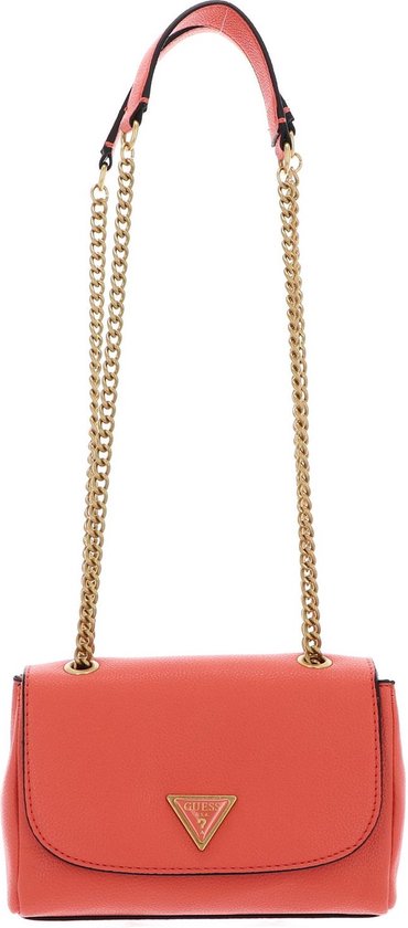 Sac bandoulière Guess orange avec chaîne dorée et logo Guess sur le rabat avant.
