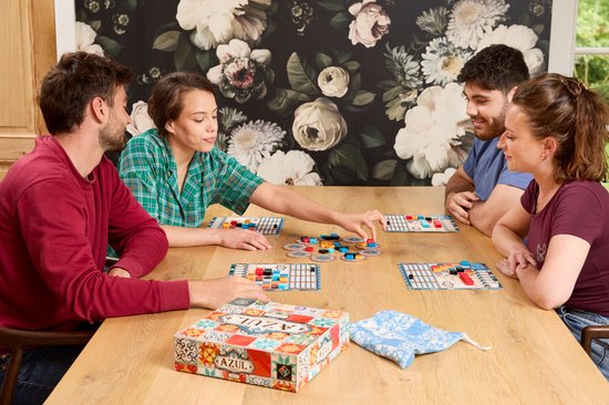 Next Move Games Azul - Tactisch bordspel voor 2-4 spelers - Vanaf 8 jaar