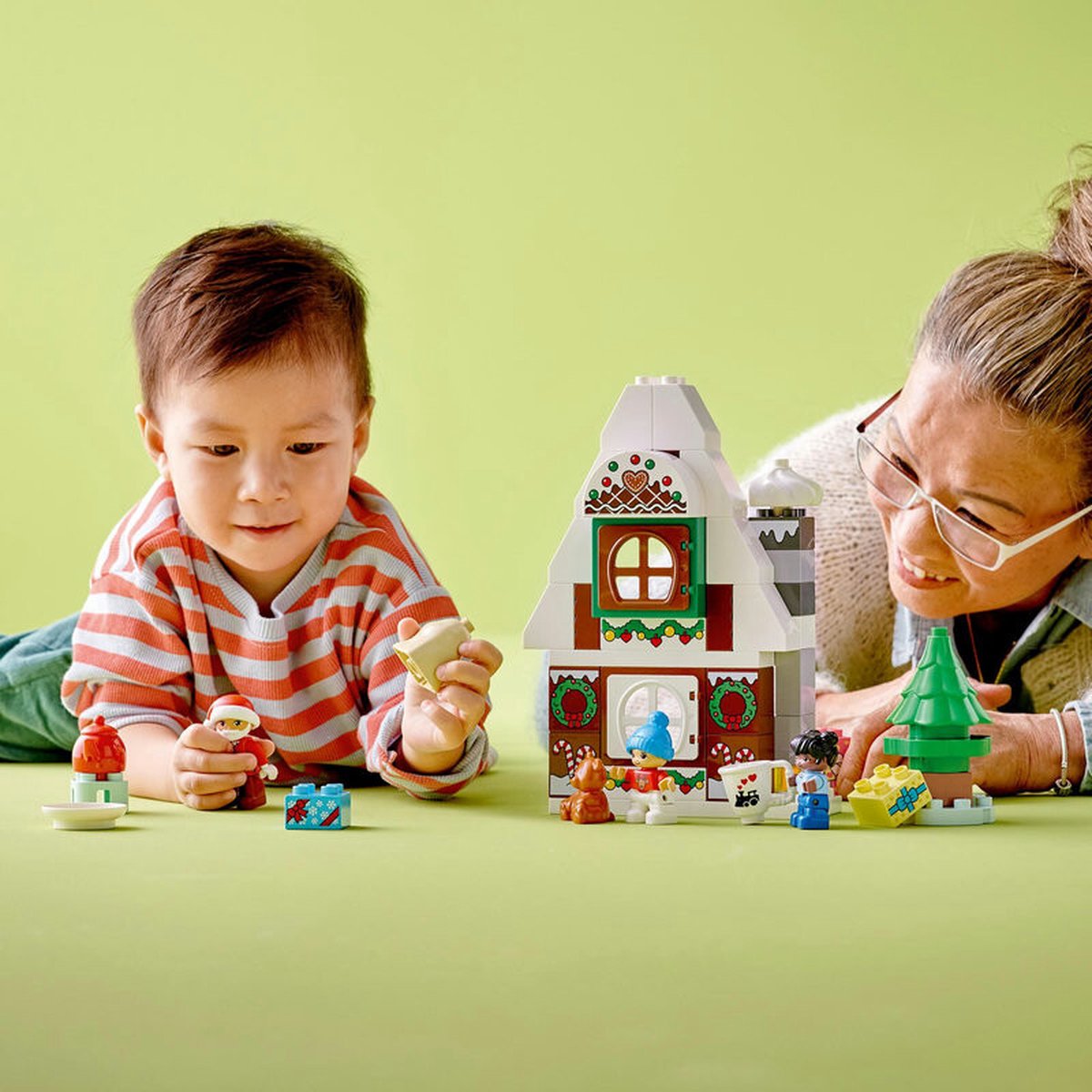 LEGO DUPLO Peperkoekhuis van de Kerstman - 10976 — afbeelding 24
