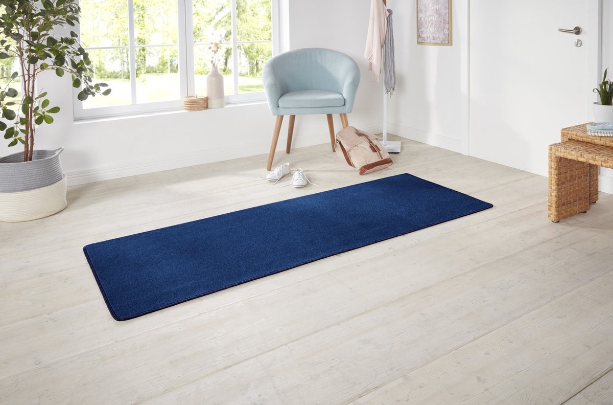 Flycarpets Loper Laagpolig Effen Uni Vloerkleed - Nasty - Donkerblauw 80x150 cm
