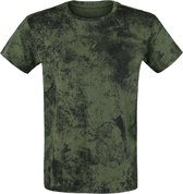 Groen T-shirt met een verweerde, verfspatachtige print in zwart.