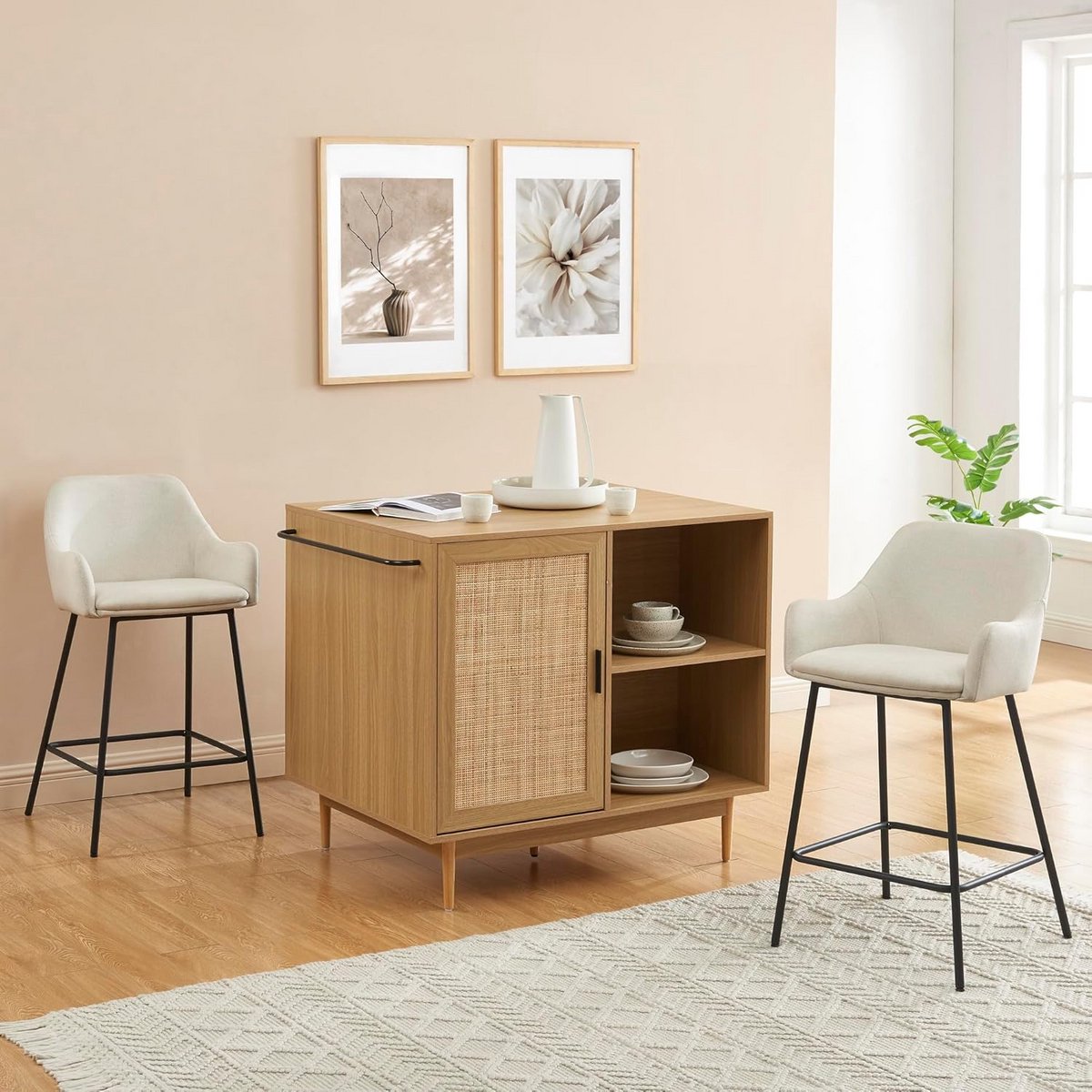 Set van 2 Barkrukken met Beige Stof en Zwarte Metalen Poten