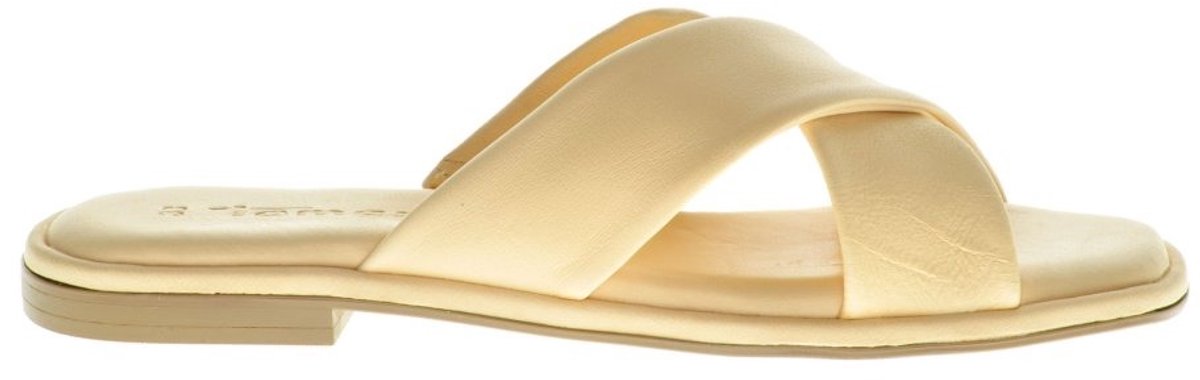 Tamaris Instapper Soft Lemon maat 39