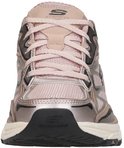 Vooraanzicht roze Skechers sneaker met veters, 'S' logo op de tong.