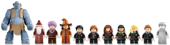 Ensemble complet de figurines LEGO Harry Potter : un troll, Dumbledore, Professeur Queue-de-B'uf, Harry, Hermione, Ron, Ginny, Luna, Neville et Fantôme.
