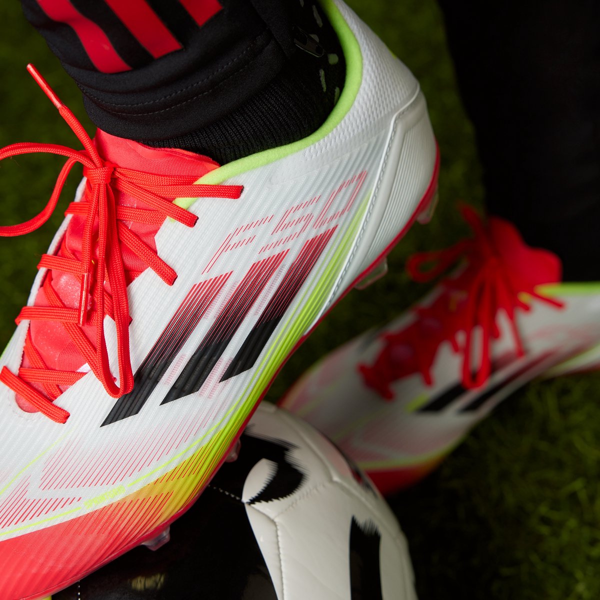 adidas Performance F50 League Firm / Multi-Ground Voetbalschoenen - Unisex - Wit — cadeau in Sport & Outdoor - foto 5