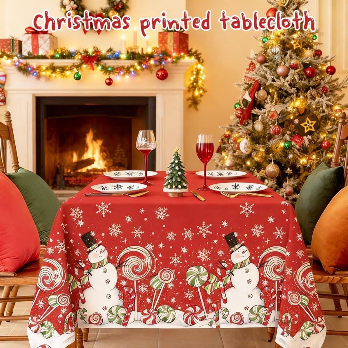 Tafelkleed Kerst: Rood Huis Sneeuw Bomen Decoratie - Winter Vlekbescherming 140x180 cm