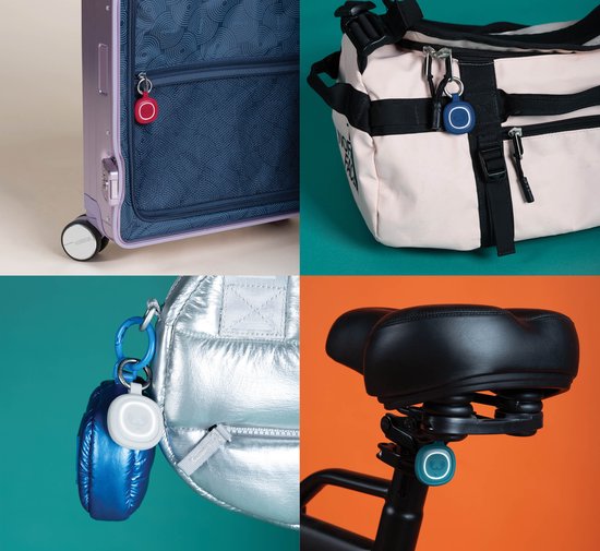 Vier afbeeldingen: rode tracker op koffer, blauwe tracker op tas, witte en blauwe trackers op tas, blauwe tracker op fietszadel.