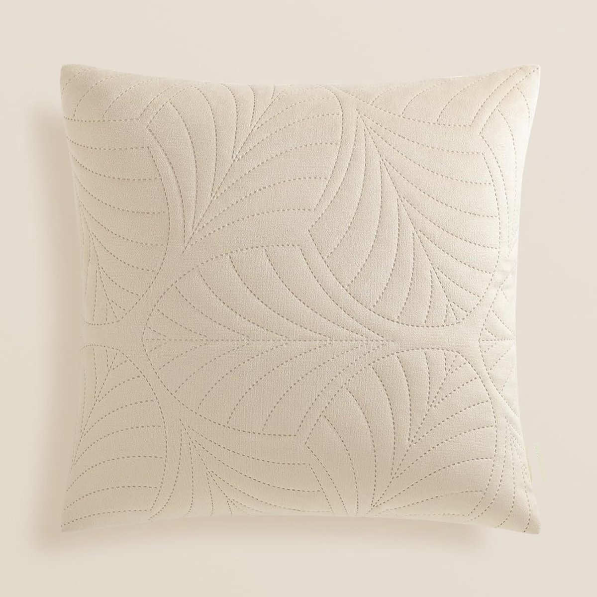 Famanu Sierkussensloop - 45 x 45 cm - decoratieve sierkussensloop - esthetisch - modern - slaapkamer - woonkamer - fluweel - crème - 1 stuk