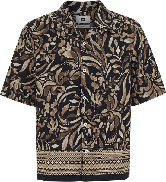 Heren overhemd met korte mouwen in zwart met een bruin en beige bladmotief en witte knopen. De onderrand heeft een geometrische band.