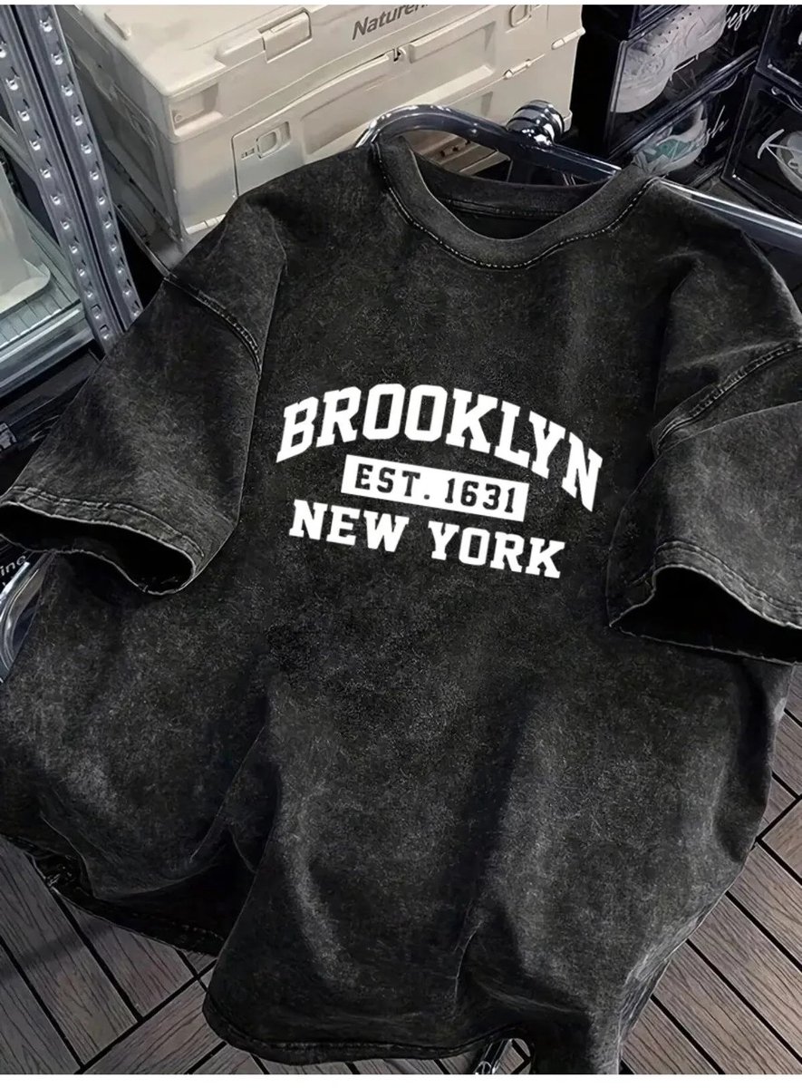 Stijlvolle Brooklyn New York Vintage Washed Acid wash T-shirt met Korte Mouwen en Comfortabele Pasvorm -XL Zwart