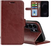 Bruine lederen wallet case, gesloten, met kaarthouders en telefoon