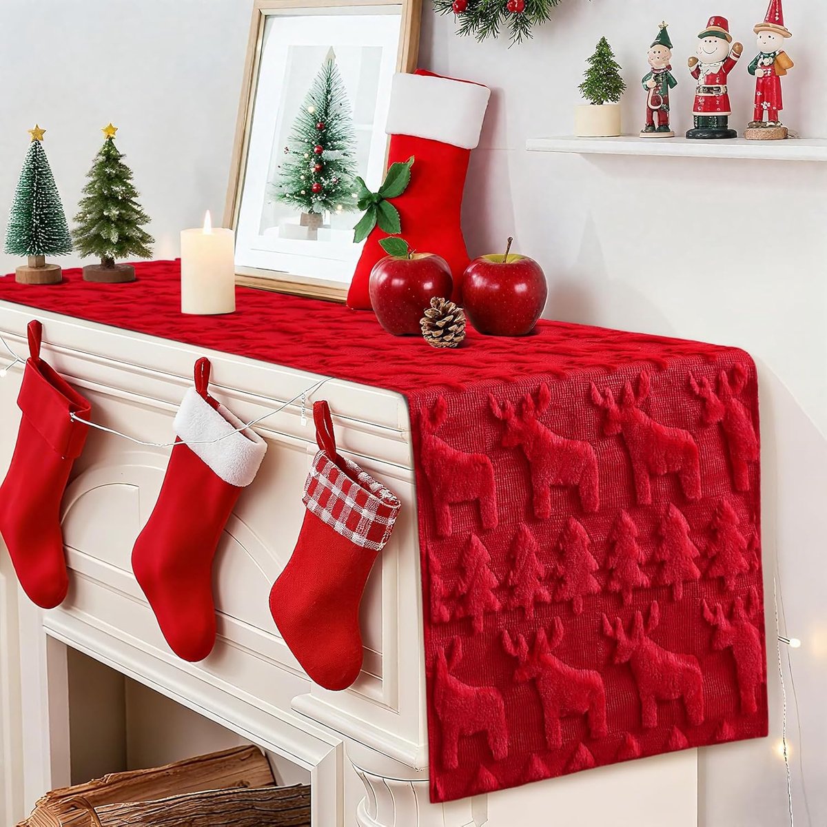 Luxe FluWelen Tafelloper Kerst Rood met Kerstbomen en Elanden 40x180 cm
