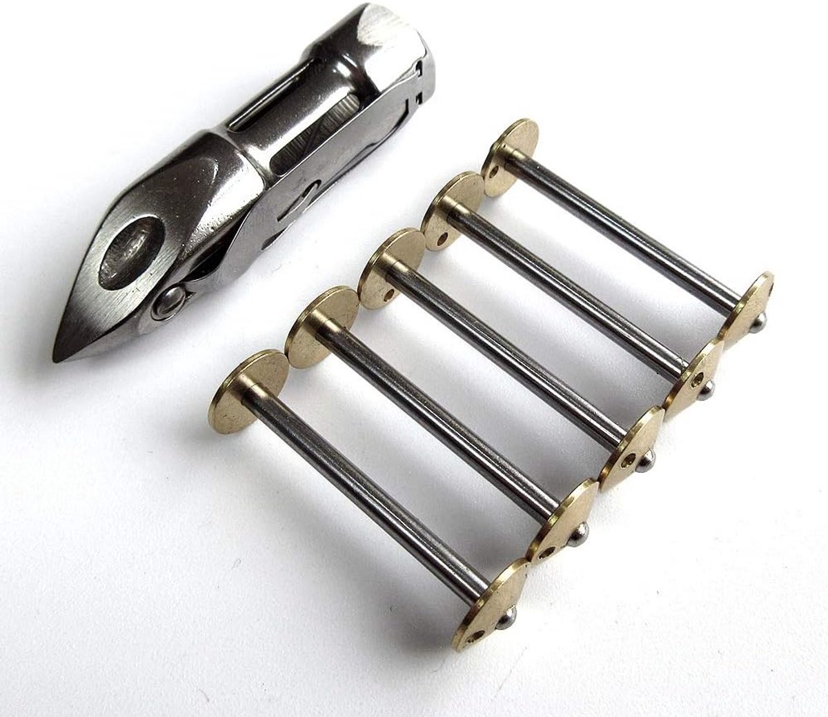 Set van 5 Spoelen en 1 Spoolhouder voor Naaimachines