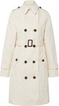 Crèmekleurige trenchcoat met dubbele rij knopen, ceintuur, riemen op schouders en mouwen.