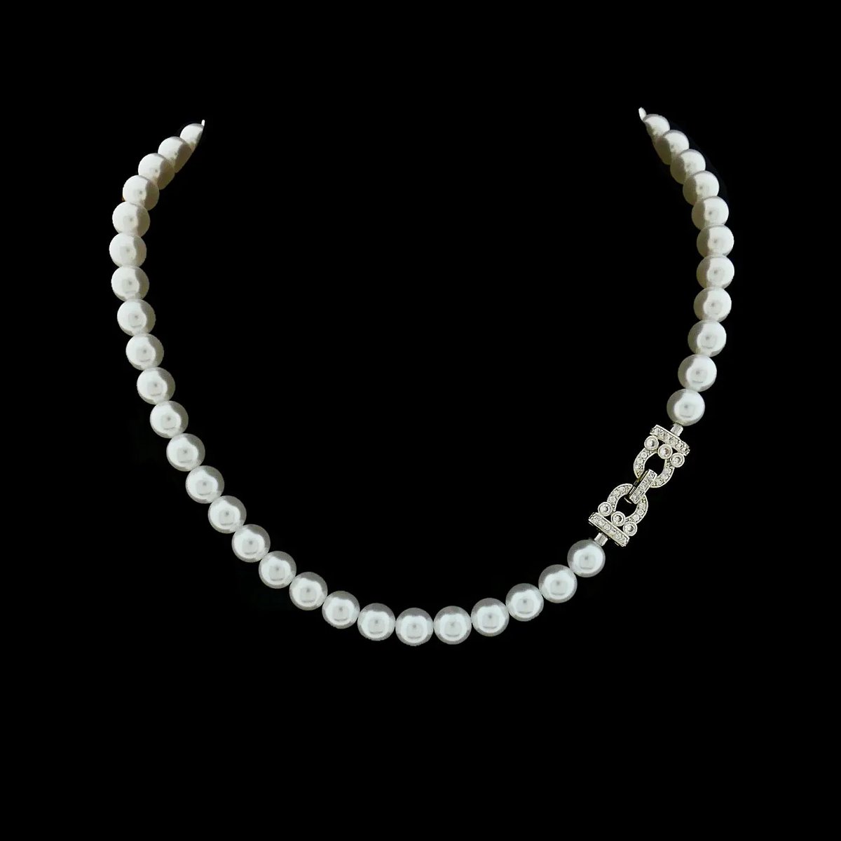 Victoria Valenza Victoria Parelcollier met Zilverkleurig Slot met Zirkonia Stenen - Ketting - Zilverkleurig - Parelketting - Zirkonia