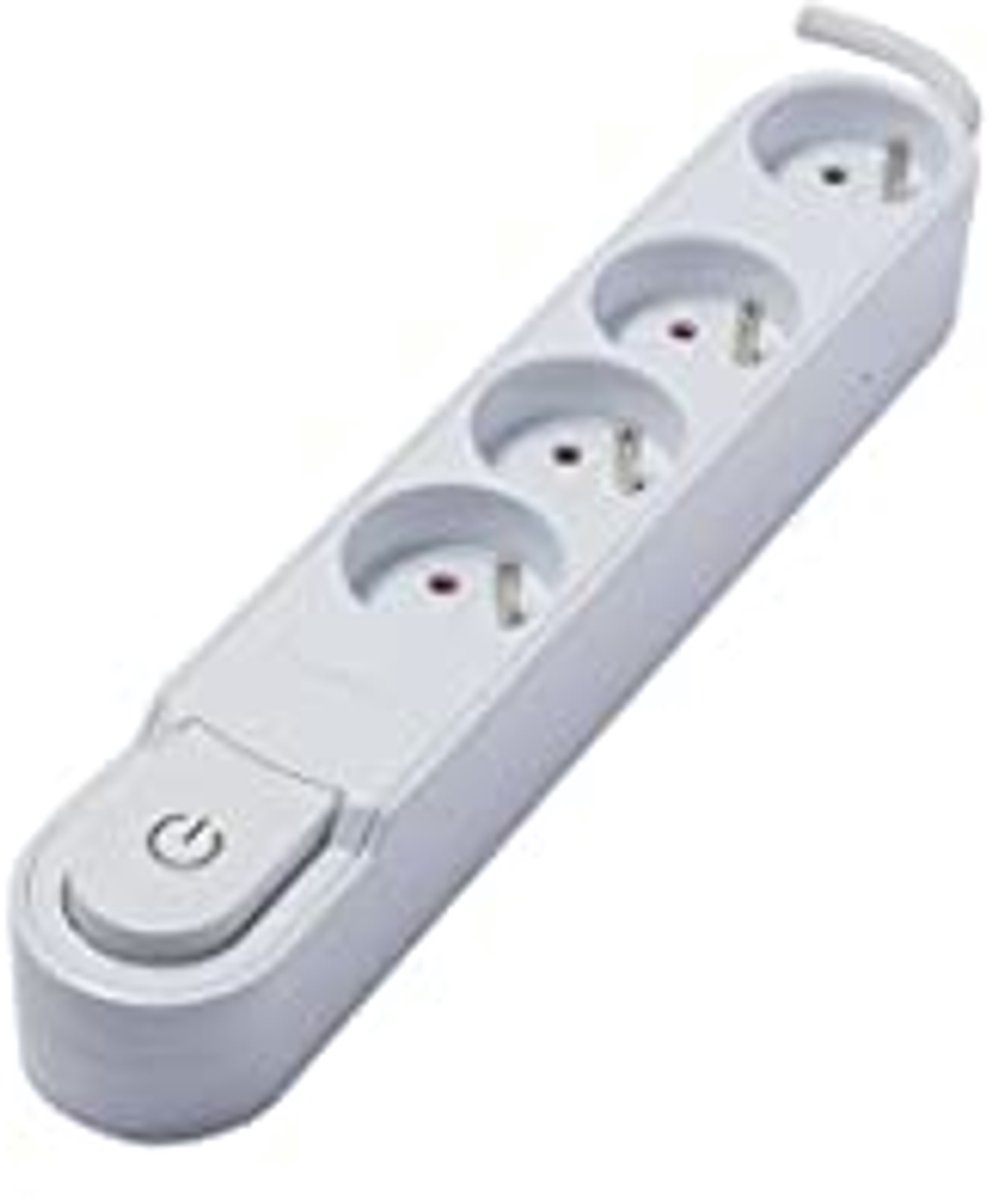 Witte design multistekkerdoos met schakelaar 4x16A - 1,5m