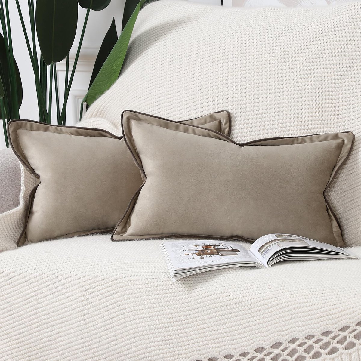 Azomor® Set van twee fluwelen kussenhoezen in taupe voor bank en slaapkamer