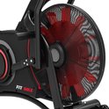 Groot rood ventilatorwiel van de FitBike 'The Beast' airbike.