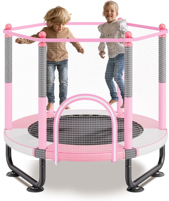 Twee kinderen springen vrolijk op een roze trampoline met veiligheidsnet.