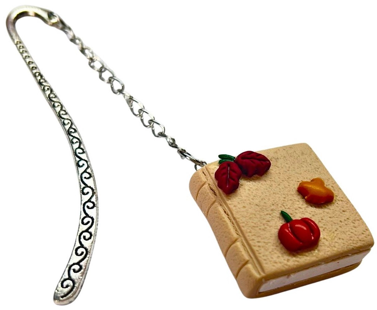 2 Love it Herfst - Boekenlegger - Polymeerklei - Blaadjes & Pompoen - Zilverkleurige ketting