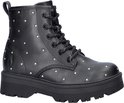 Zwarte meidenlaars met zilveren studs, veter en rits, en een platte zool.