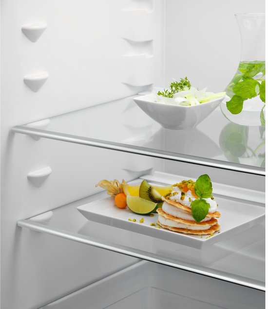 Inbouw koelkast Electrolux KRB3AE12S 208L energiezuinig stil 34dB LED verlichting verstelbare legplateaus