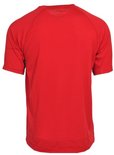 Achterkant van een rood herensportshirt met korte mouwen.
