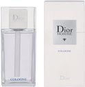 Dior Homme Cologne fles en witte verpakking. Zilveren dop, 'COLOGNE' in blauwe letters.