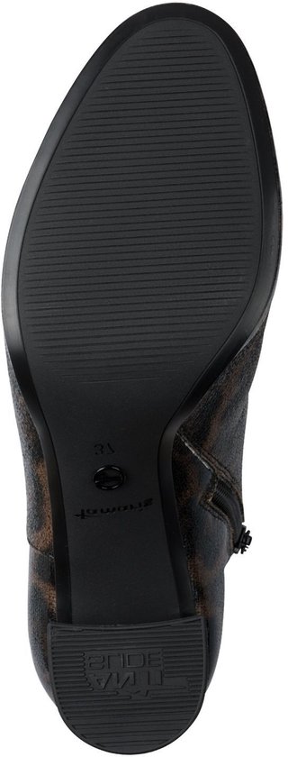 Zool van een bruine Tamaris enkellaars met luipaardprint en anti-slip profiel.