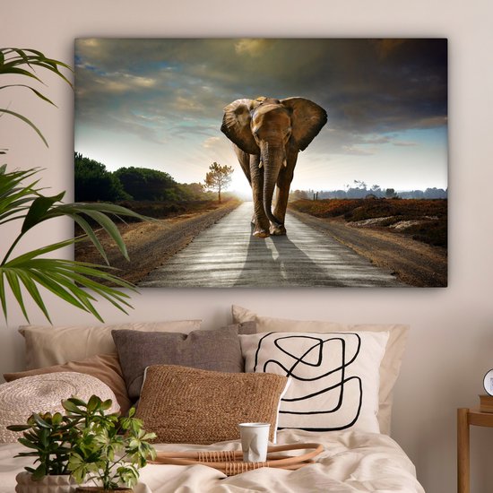 OneMillionCanvasses - Toile - Éléphant - Route - Arbres - Décoration murale - 140x90 cm - Peinture sur toile - Toile sur toile