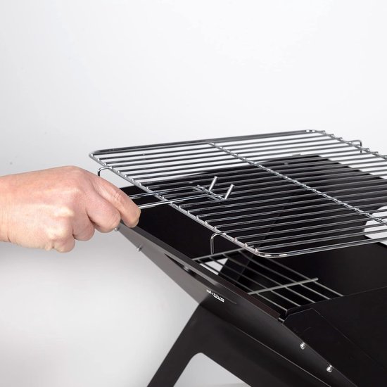 Draagbare inklapbare grill staalkolen zwart rechthoekig draaggreep 45x29x30cm eenvoudig monteren transporteren barbecue camping terras. van Merkloos — afbeelding 4