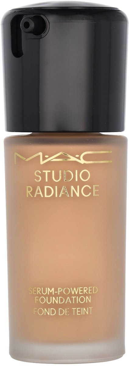 Studio Radiance Serum Foundation de MAC en #nc17 – photo du produit