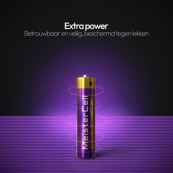 Een paarse MeisterCell AAA-batterij met gouden dop, omgeven door paarse energiegolven, met de tekst 'Extra power'.