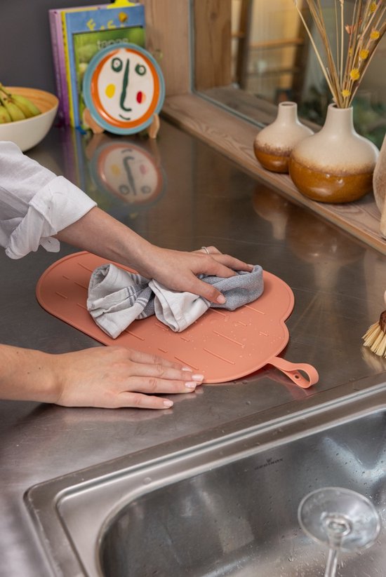 Bébé on the Move - Yummy Mat - Set de table et tapis anti-goutte 2 en 1 - Enroulable et portable - Compatible lave-vaisselle - Anti-poussière - Bloom