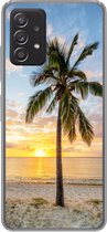 Geschikt voor Samsung Galaxy A33 5G hoesje - Strand - Palmboom - Zonsondergang - Siliconen Telefoonhoesje