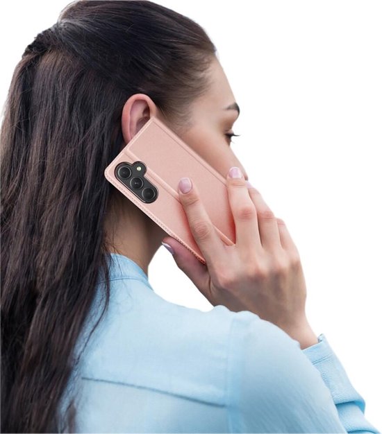 Coque Dux Ducis Skin Pro Series adaptée au Samsung Galaxy A35 | Book Case avec porte-cartes | Porte-monnaie | Standard | Rose