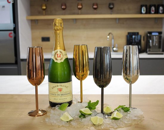 Eiken en staal - 4 elegante grote wijnglazen in koper roségoud, 500ml - onbreekbare glazen cadeauset voor thuisbar, bruiloft, jubileum, verjaardagsfeestje