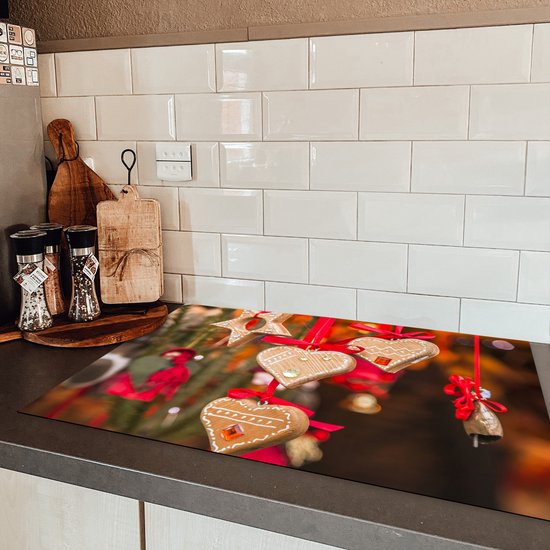 KitchenYeah® Inductie beschermer 81x52 cm - De hangende hartendecoratie op de markt van Trente tijdens kerst - Kookplaataccessoires - Afdekplaat voor kookplaat - Inductiebeschermer - Inductiemat - Inductieplaat mat