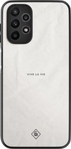 Casimoda® hoesje - Geschikt voor Samsung Galaxy A23 - Vive La Vie - Zwart TPU Backcover - Tekst - Grijs
