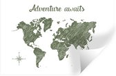 Sticker Muursticker Cartes du monde du monde vert foncé avec rayures et citation L'aventure vous attend - 90x60 cm - film adhésif autocollant - sticker mural repositionnable