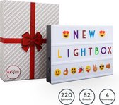 B.K.Licht - LED Lightbox - moederdag cadeautje - A4 - USB - batterij - cadeau - 220 letters - in zwart en gekleurd