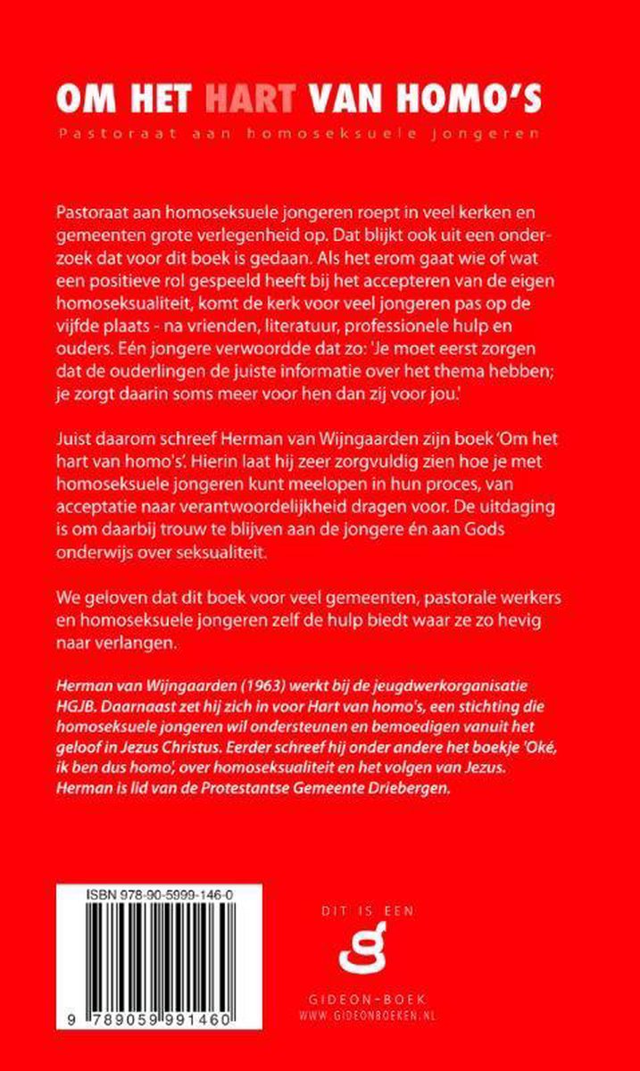Achterkant van het boek "Om het hart van homo's". Rood met witte tekst. ISBN en barcode onderaan.