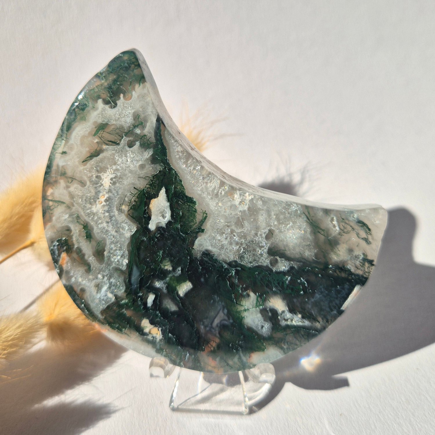 Moonlight Gemstones Edelsteen Mosagaat Maan op Standaard (Druzy & Patronen) Agaat - #313 10-12cm Meerkleurig