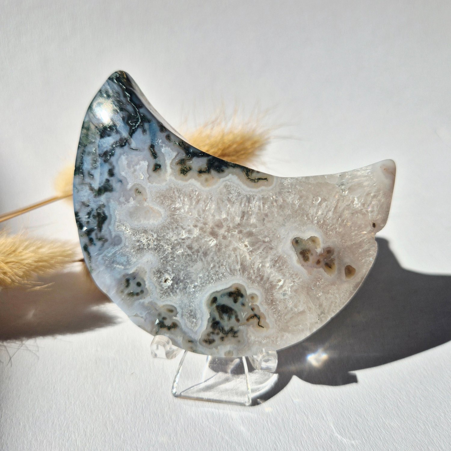 Moonlight Gemstones Edelsteen Mosagaat Maan op Standaard (Druzy & Patronen) Agaat - #326 10-12cm Meerkleurig