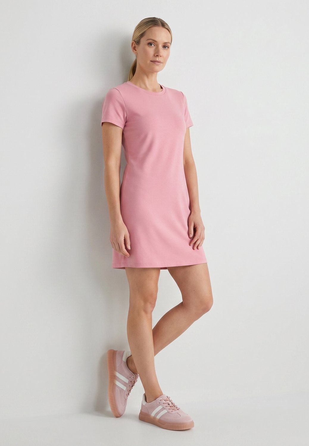 Roze suède sneakers - Geperforeerd - Platformzool